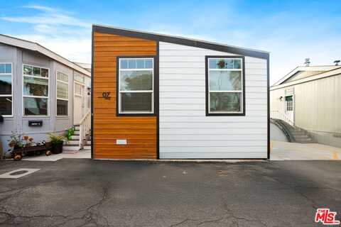 8250 Lankershim Blvd, North Hollywood, CA 91605