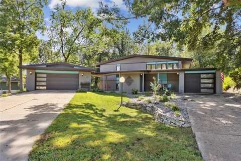 2227 Shady Oaks Court NE, Cedar Rapids, IA 52402