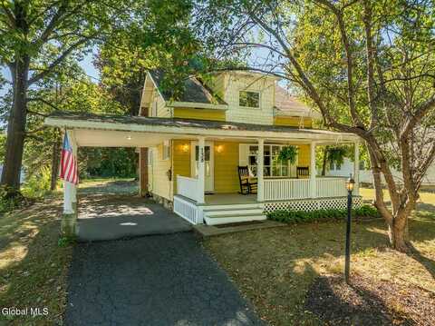138 Speigletown Road, Schaghticoke, NY 12182