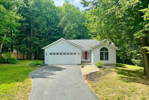 2 White Oak Court, Granville, NY 12833