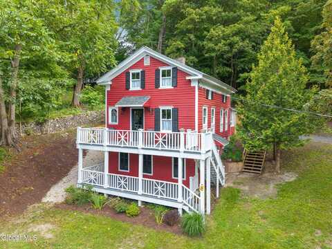 30 Austerlitz Street, Chatham, NY 12037