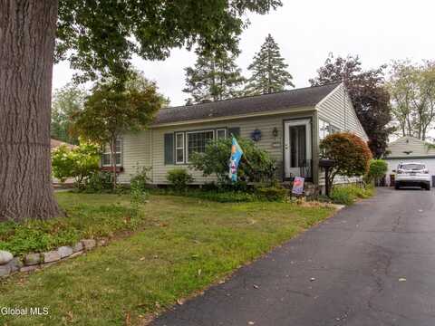 210 Kenwood Avenue, Bethlehem, NY 12054