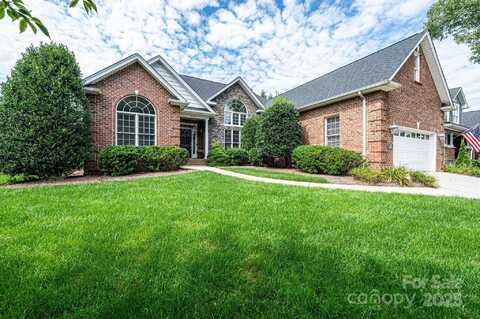 1734 30th Avenue Drive NE, Hickory, NC 28601