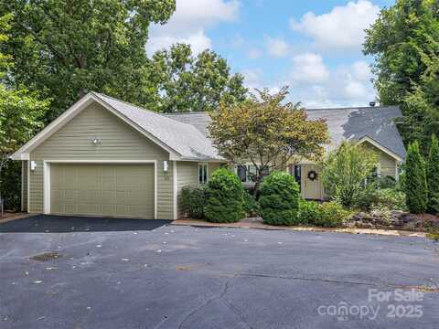 33 Lark Court, Waynesville, NC 28786
