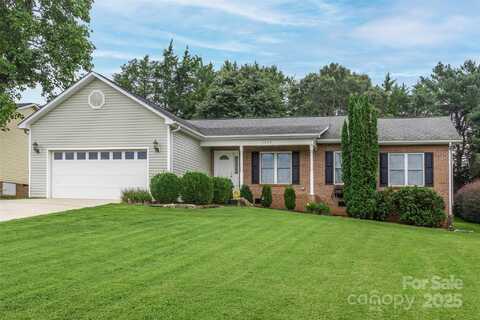 1376 Farmington Hills Drive, Conover, NC 28613