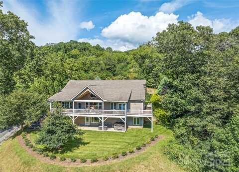 140 Debbie Loop, Waynesville, NC 28786