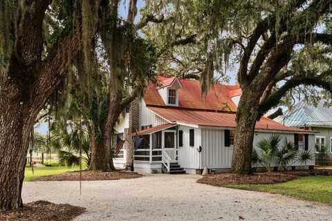 127 Oak Street, Mc Clellanville, SC 29458