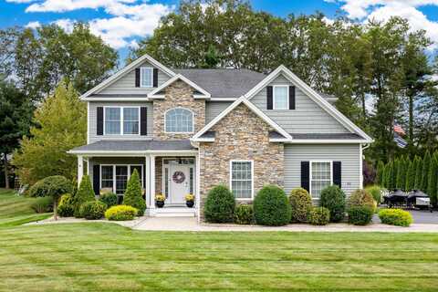 42 Whistling Straits Drive, Southington, CT 06489