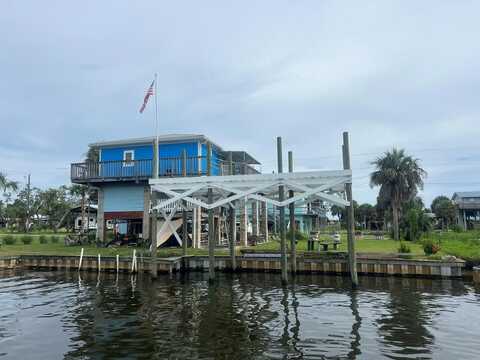 106 4th Ave, Horseshoe Beach, FL 32648