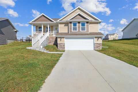 117 St Marys Court N, Stuart, IA 50250