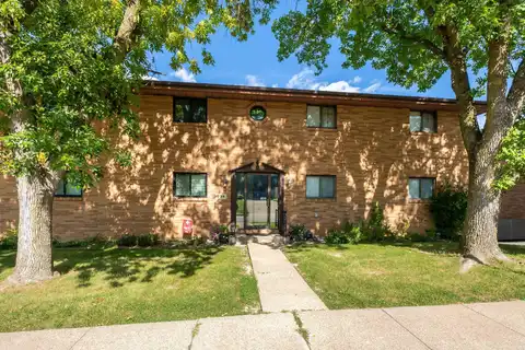 738 Duggan Dr. Unit #1, Dubuque, IA 52001