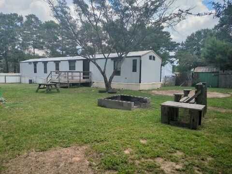 81 W Oleander Avenue, Mossy Head, FL 32434