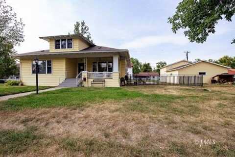 1321 River St, Forsyth, MT 59327