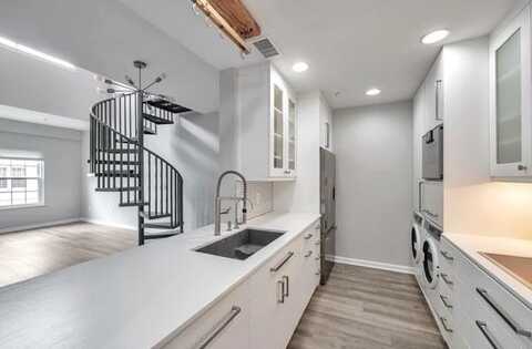 1074 Peachtree Walk NE B504, Atlanta, GA 30309