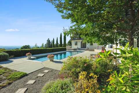 4636 Pepperwood Drive, Penngrove, CA 94951
