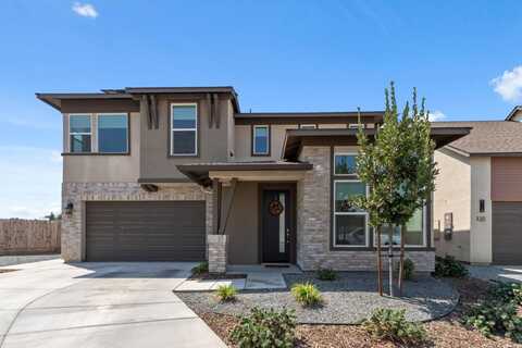 4537 Ernest Street S, Visalia, CA 93277