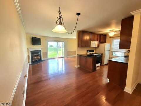 1211 Spruce Hills Dr, Glen Gardner, NJ 08826