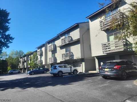 1211 Spruce Hills Dr, Glen Gardner, NJ 08826