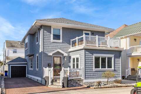 12 S Jerome Ave, Margate City, NJ 08402