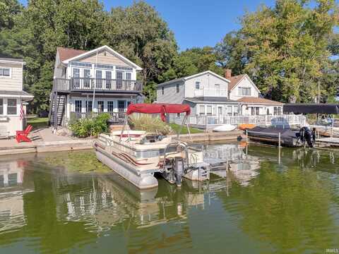 609 Lions Drive, Rome City, IN 46784