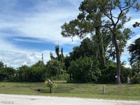 842 Whispering Pines Road, Cape Coral, FL 33993