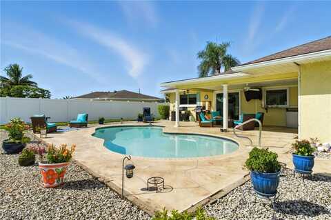 3913 SE 1st Place, Cape Coral, FL 33904