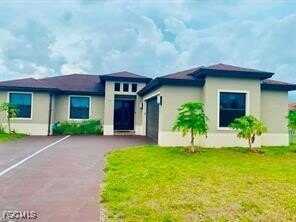 906 SUNNILAND Boulevard, Lehigh Acres, FL 33971