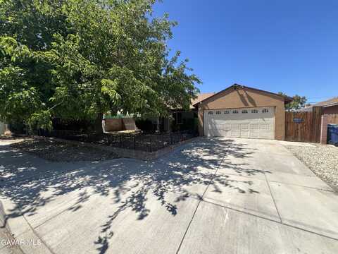 38609 32nd Street East, Palmdale, CA 93550