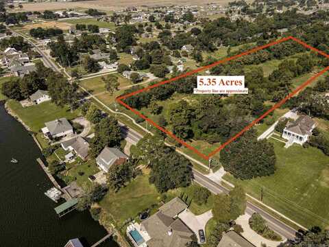1304 False River Dr, New Roads, LA 70760