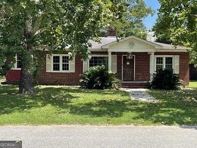 50 N Daughtry, Metter, GA 30439