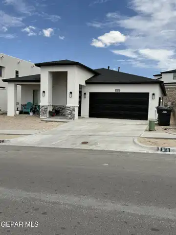568 GOLDEN RISE Street, El Paso, TX 79928