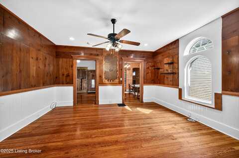 1819 Eastern Pkwy, Louisville, KY 40204
