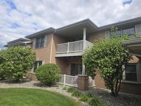 9833 Wildwood Circle, Munster, IN 46321