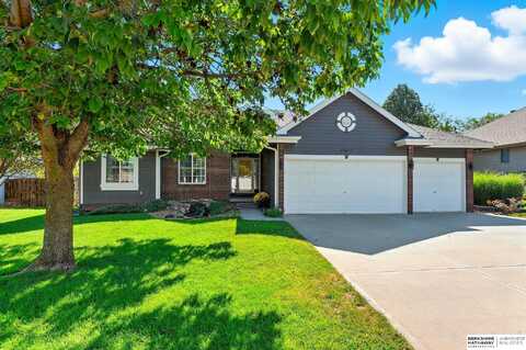19617 Ridgeway Road, Plattsmouth, NE 68048
