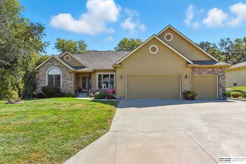 19719 Sterling Court, Plattsmouth, NE 68048