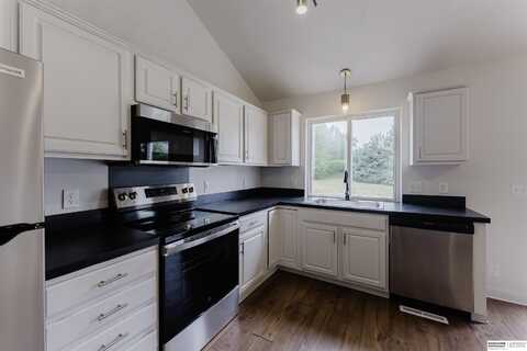 4708 N 144th Avenue, Omaha, NE 68116