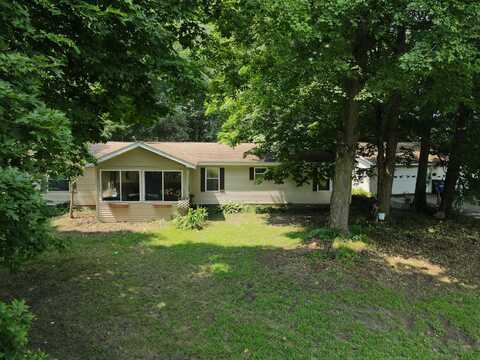 57360 CR 215, Lawrence, MI 49064