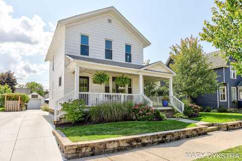 40 E 15th Street, Holland, MI 49423