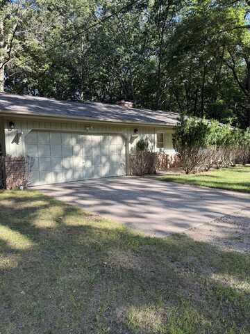 3854 Greuling Road, Norton Shores, MI 49441