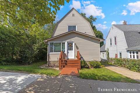 135 Houseman Avenue NE, Grand Rapids, MI 49503