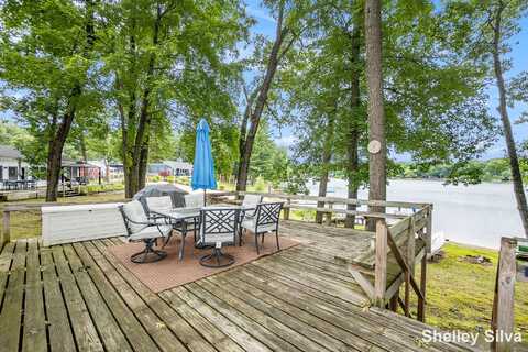 270 N Jack Pine Road, Fountain, MI 49410