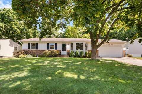 8240 E Chester Avenue SW, Byron Center, MI 49315