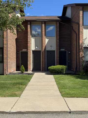 33769 Pondview Circle, Livonia, MI 48152