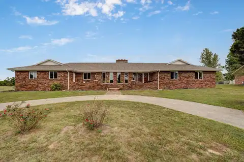 1206 Parkway Drive, Mount Vernon, MO 65712