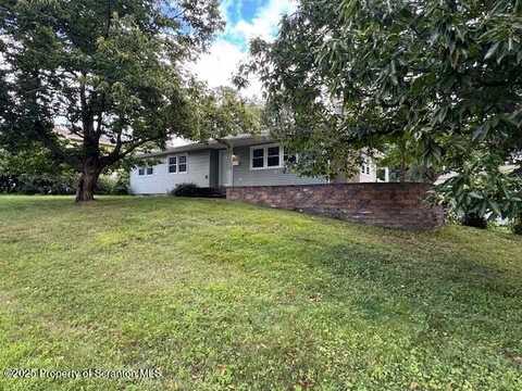 100 Carteret Drive, Clarks Summit, PA 18411