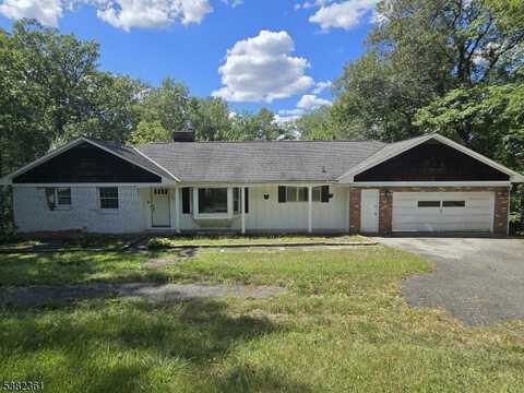 257 Awosting Rd, West Milford, NJ 07421