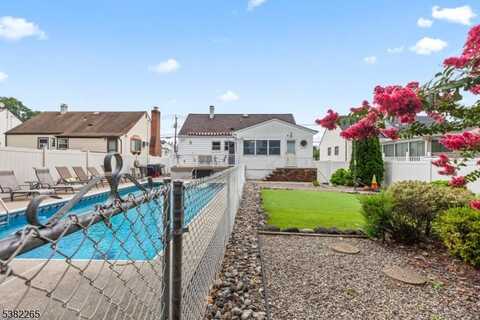 150 Worth St, Woodbridge, NJ 08830