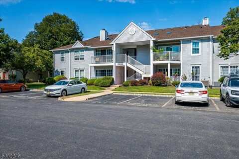 15 Chelsea Ct, Franklin, NJ 08823