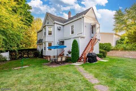 31 Notch Rd, Little Falls, NJ 07424
