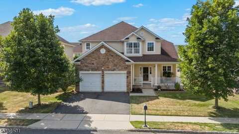 3 Boudinot Ln, Franklin, NJ 08873